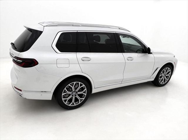 new 2025 BMW X7 car, priced at $97,400