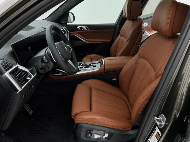 new 2026 BMW X7 car, priced at $96,025