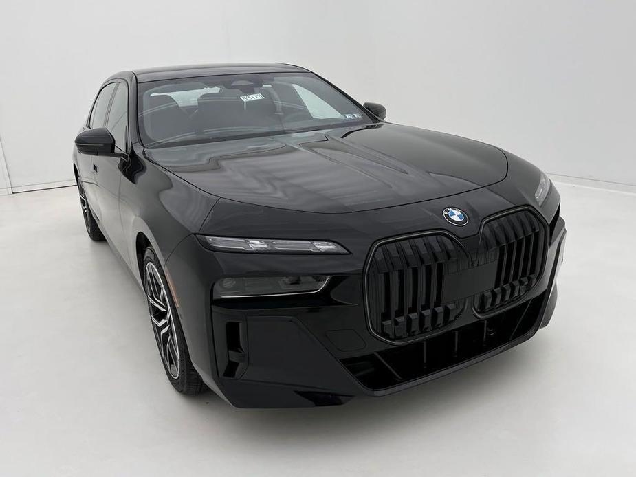 new 2024 BMW 760 car, priced at $136,675