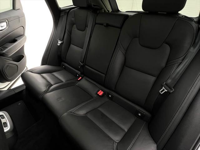 used 2022 Volvo XC60 car, priced at $39,989