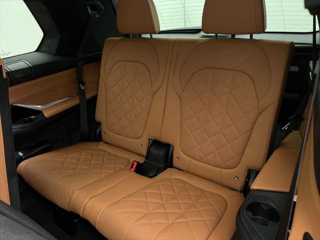 new 2025 BMW X7 car, priced at $93,775