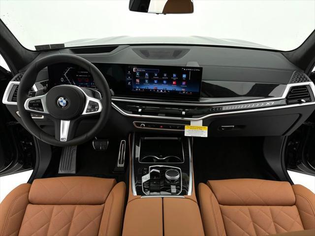 new 2025 BMW X7 car, priced at $93,775