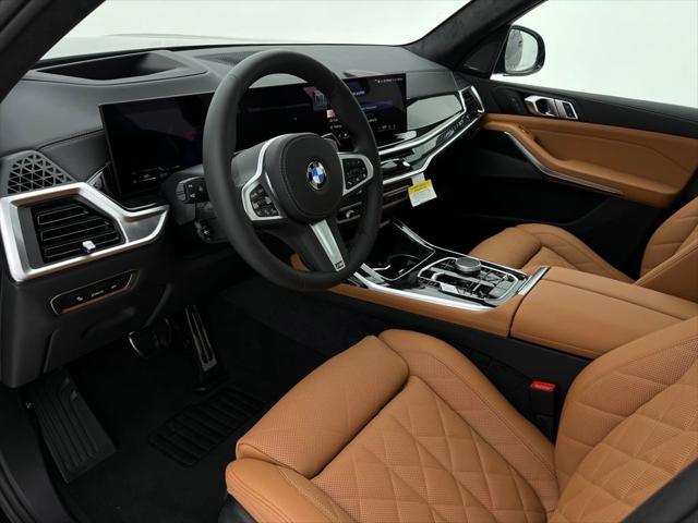 new 2025 BMW X7 car, priced at $93,775