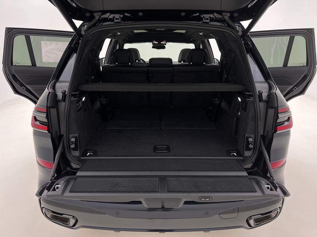 new 2026 BMW X7 car, priced at $97,665