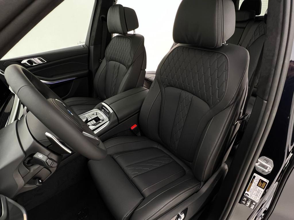 new 2026 BMW X7 car, priced at $97,665