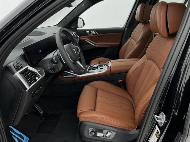 new 2025 BMW X7 car, priced at $120,375