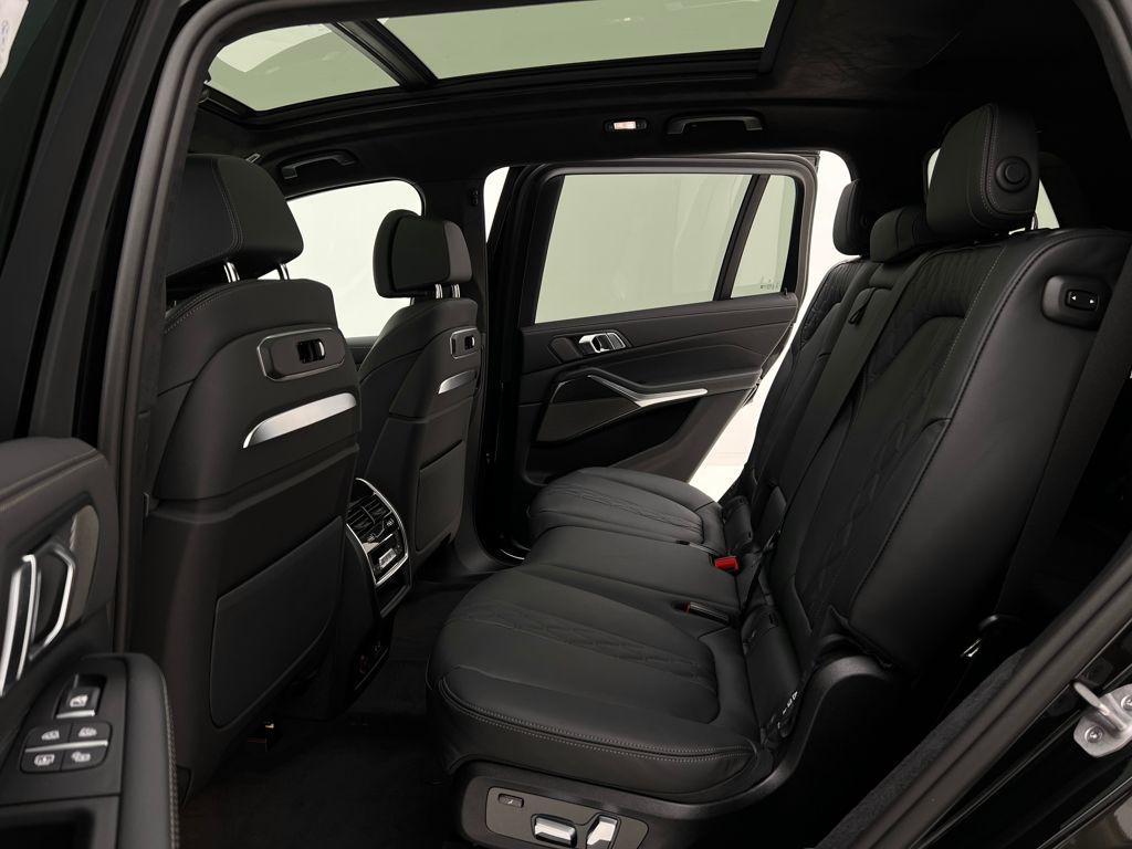 new 2026 BMW X7 car, priced at $120,165