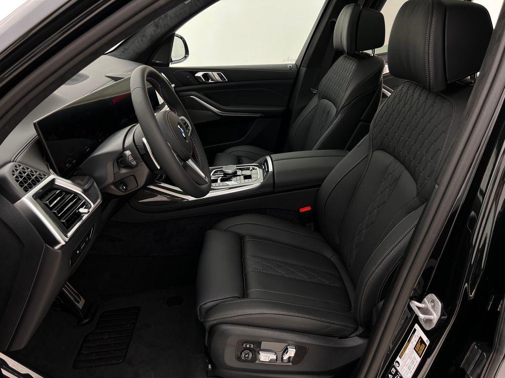 new 2026 BMW X7 car, priced at $120,165