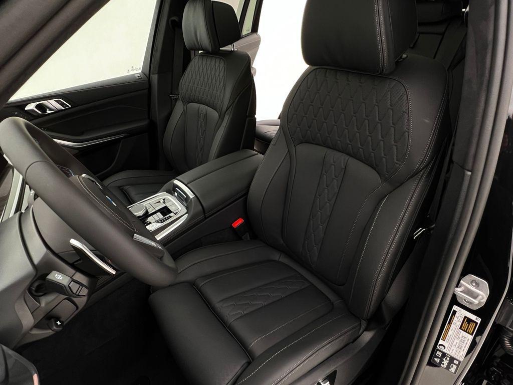 new 2026 BMW X7 car, priced at $120,165