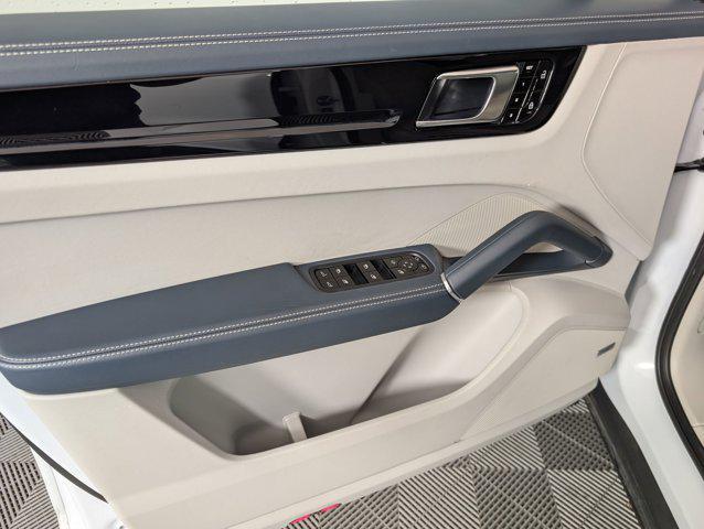 used 2021 Porsche Cayenne car, priced at $43,798