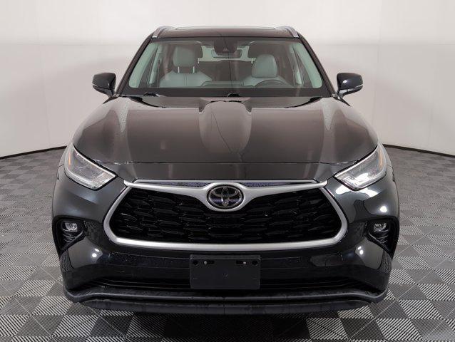 used 2021 Toyota Highlander car, priced at $29,997