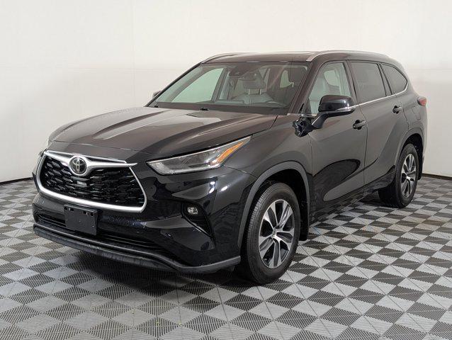 used 2021 Toyota Highlander car, priced at $31,798
