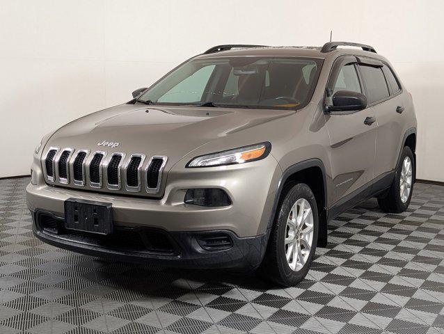 used 2016 Jeep Cherokee car, priced at $5,798