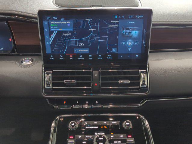 used 2023 Lincoln Navigator car, priced at $59,999