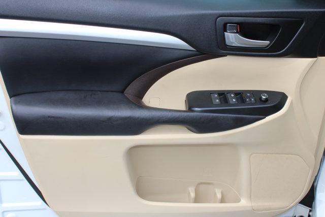 used 2017 Toyota Highlander car, priced at $21,499