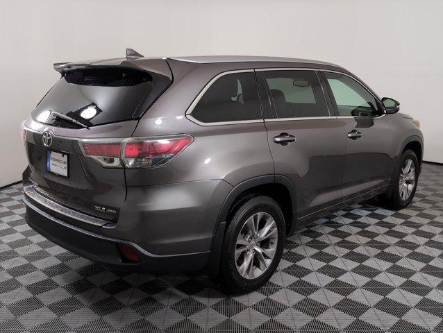 used 2015 Toyota Highlander car, priced at $18,499