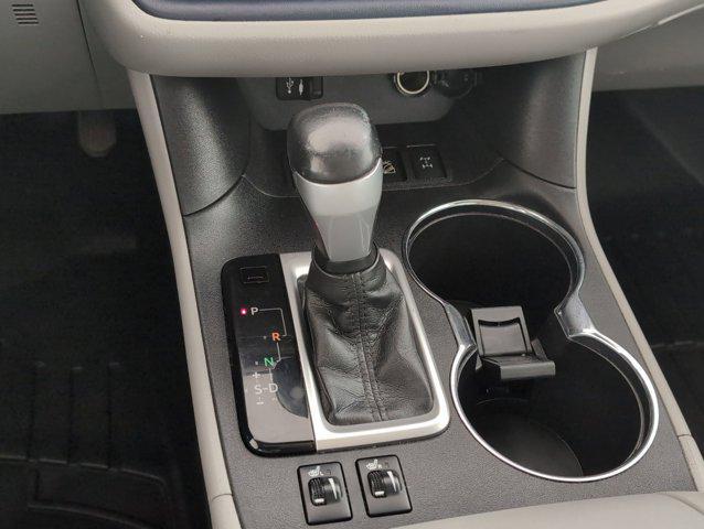 used 2015 Toyota Highlander car, priced at $18,499