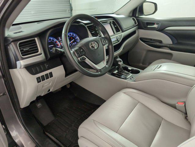 used 2015 Toyota Highlander car, priced at $18,499
