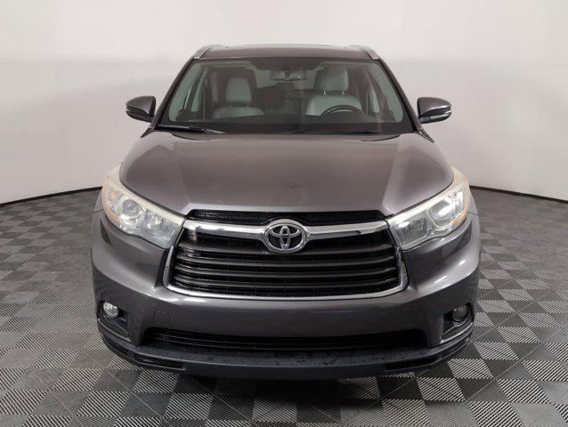 used 2015 Toyota Highlander car, priced at $18,499