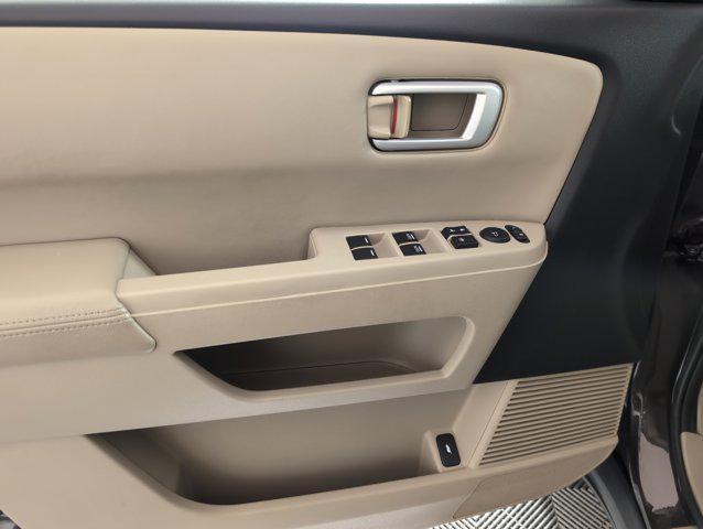 used 2013 Honda Pilot car, priced at $9,999