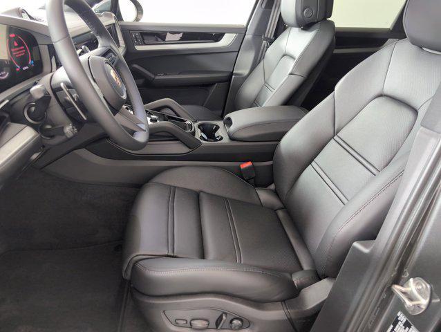 new 2025 Porsche Cayenne car, priced at $114,395