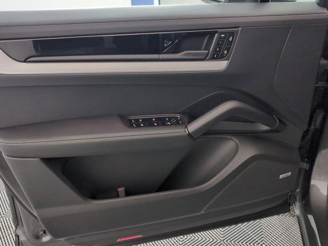 new 2025 Porsche Cayenne car, priced at $114,395