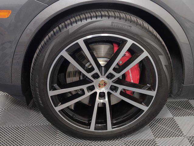 new 2025 Porsche Cayenne car, priced at $134,295