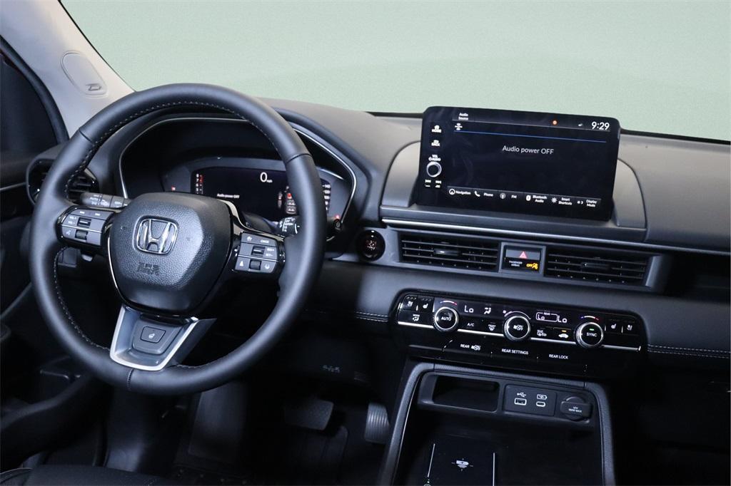 new 2025 Honda Pilot car, priced at $53,780