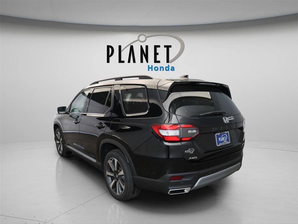 new 2025 Honda Pilot car, priced at $49,197