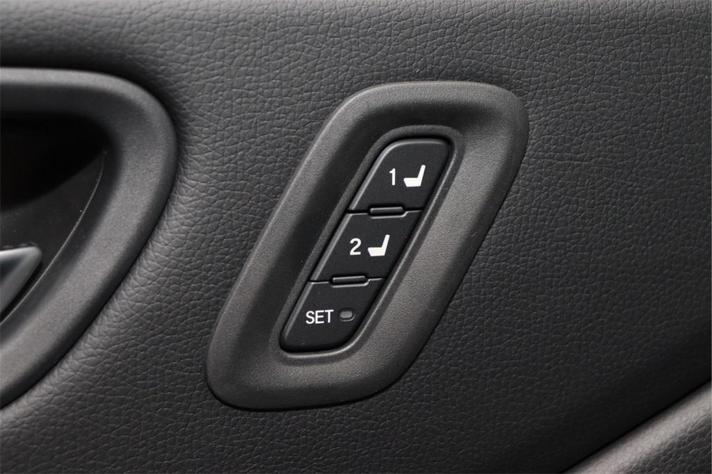 new 2025 Honda Pilot car, priced at $49,197