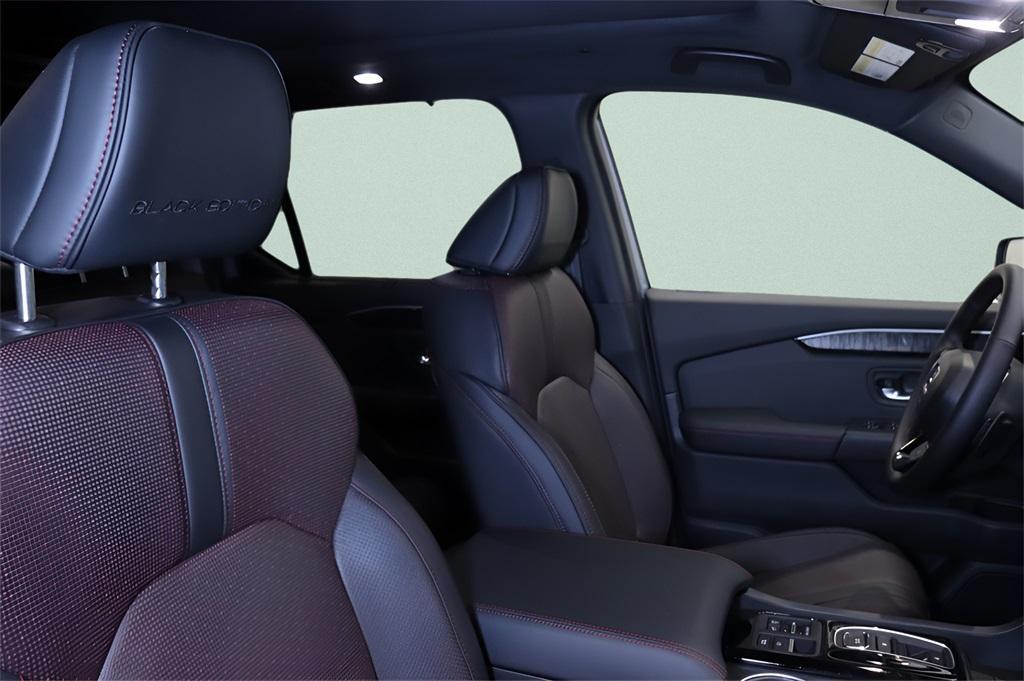 new 2025 Honda Pilot car, priced at $53,735