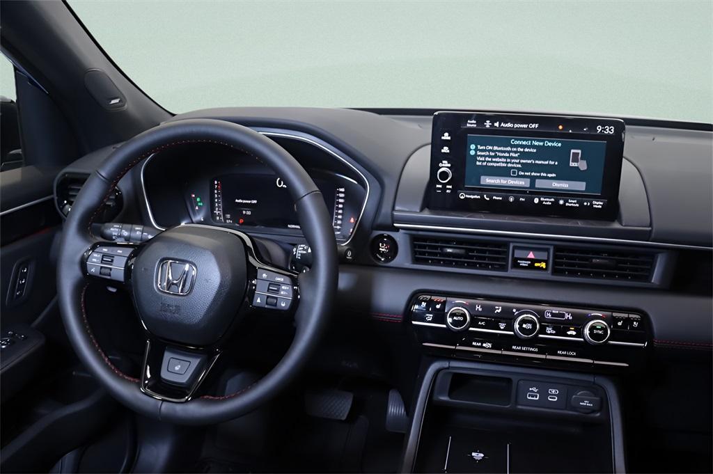 new 2025 Honda Pilot car, priced at $53,735