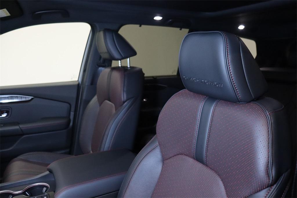 new 2025 Honda Pilot car, priced at $54,735