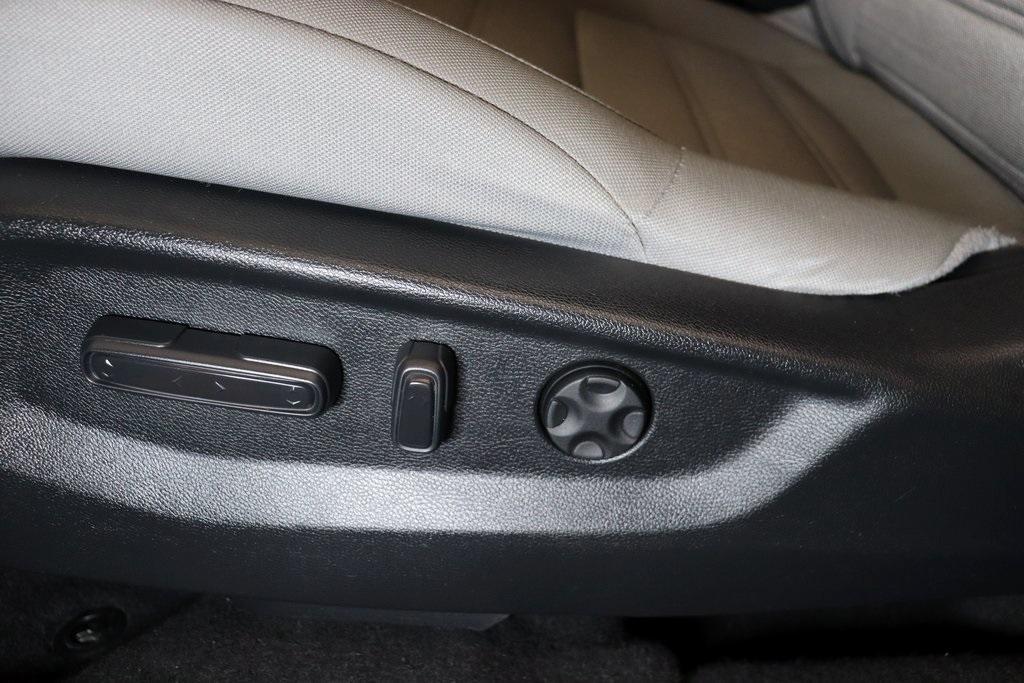 used 2020 Honda CR-V car, priced at $27,000