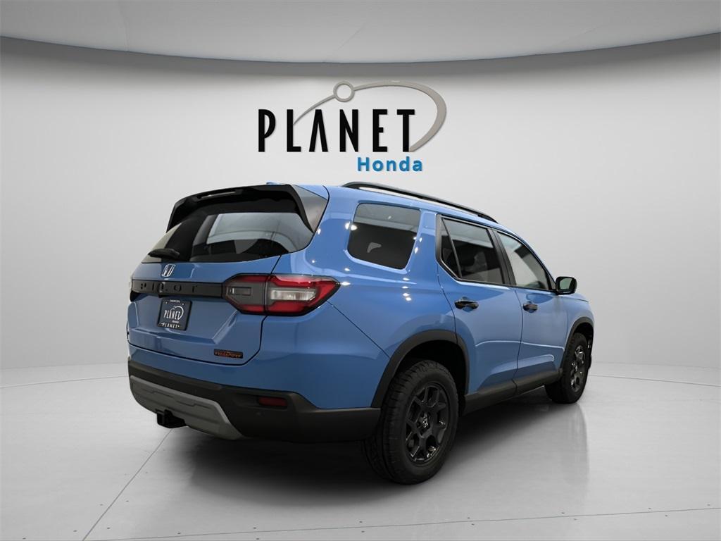 new 2025 Honda Pilot car, priced at $49,100