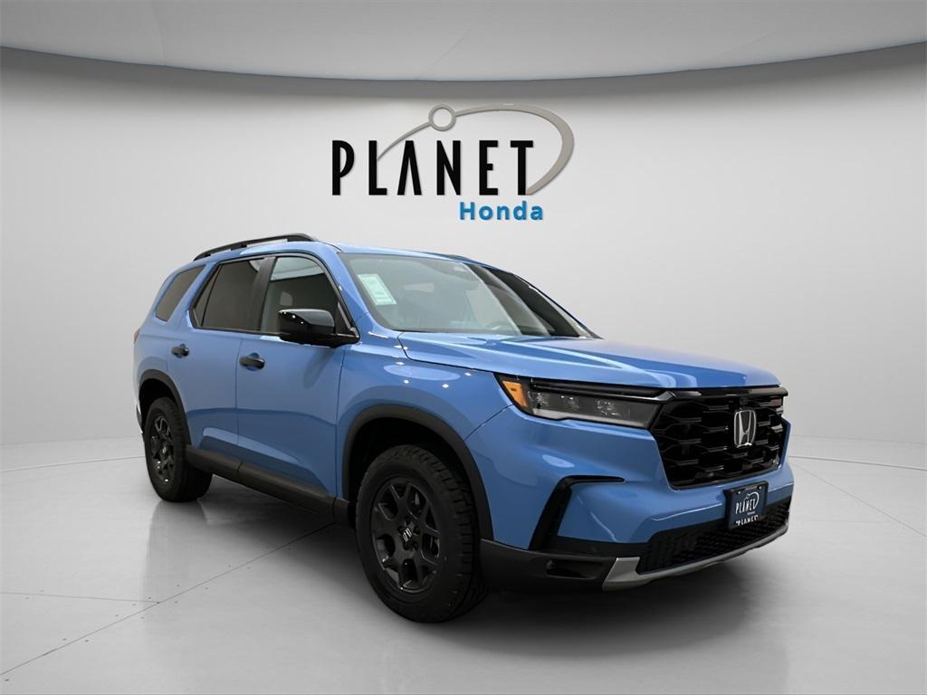 new 2025 Honda Pilot car, priced at $49,100
