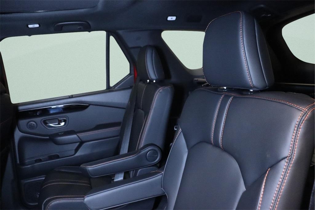 new 2025 Honda Pilot car, priced at $49,100