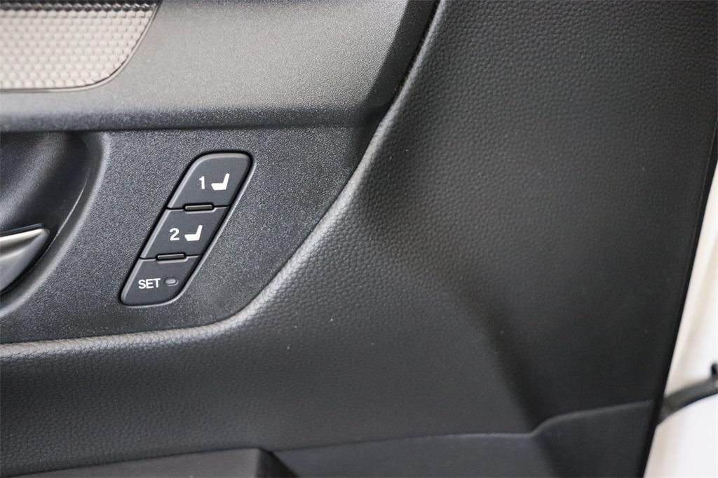 new 2025 Honda CR-V Hybrid car, priced at $40,045