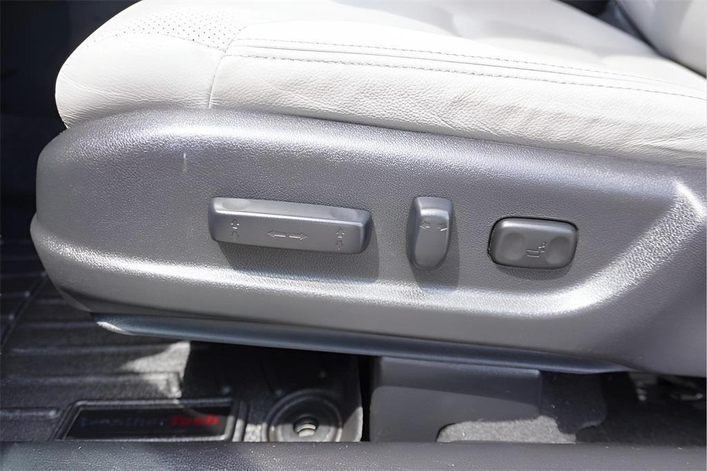 used 2015 Honda CR-V car, priced at $19,000