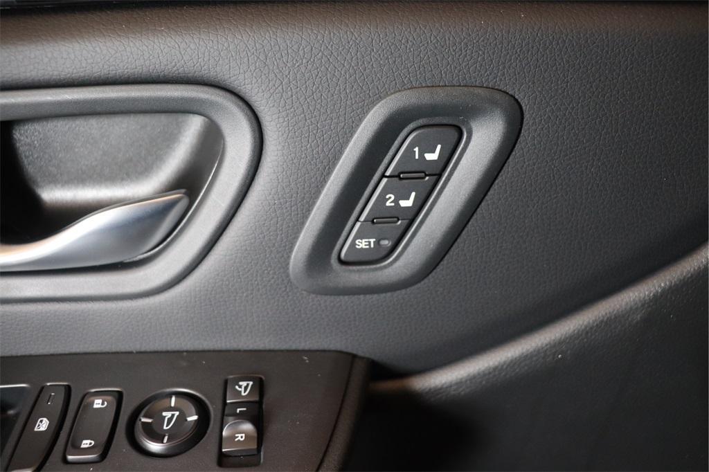 new 2025 Honda Pilot car, priced at $49,037