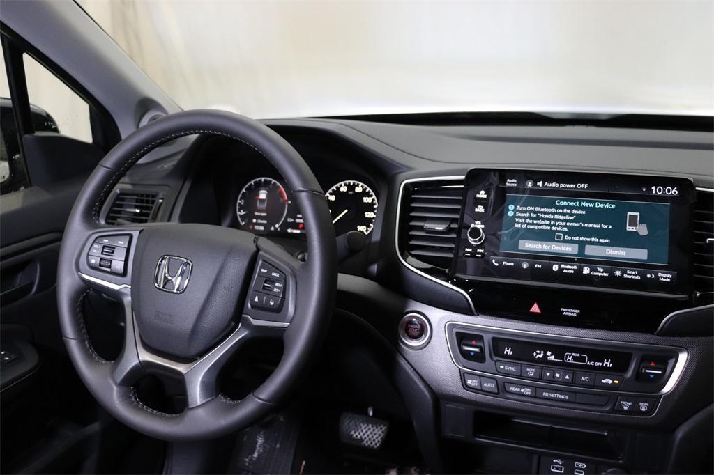 new 2025 Honda Ridgeline car, priced at $40,271