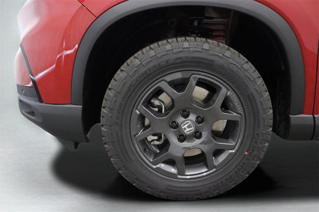 new 2025 Honda Pilot car, priced at $48,722