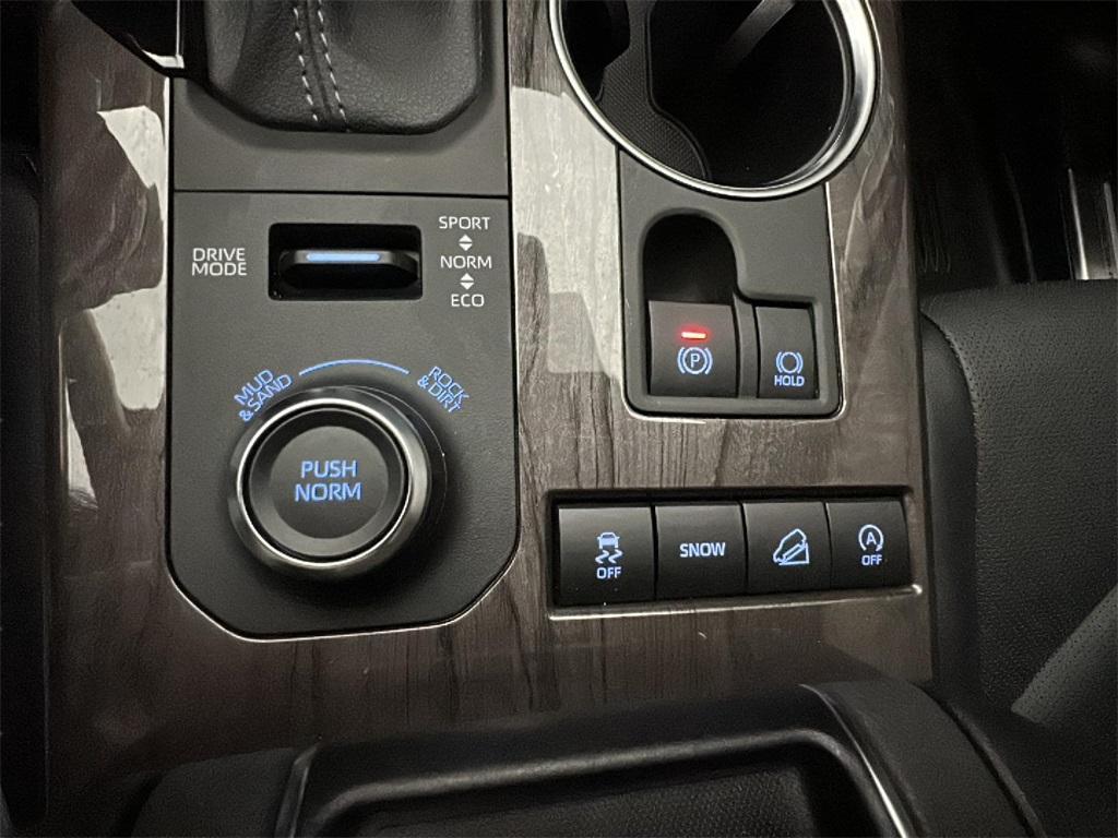 used 2022 Toyota Highlander car, priced at $44,500