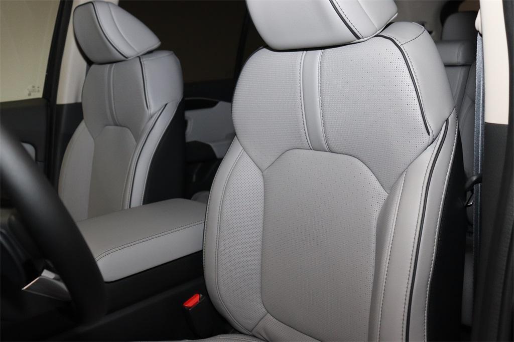 new 2025 Honda Pilot car, priced at $52,280