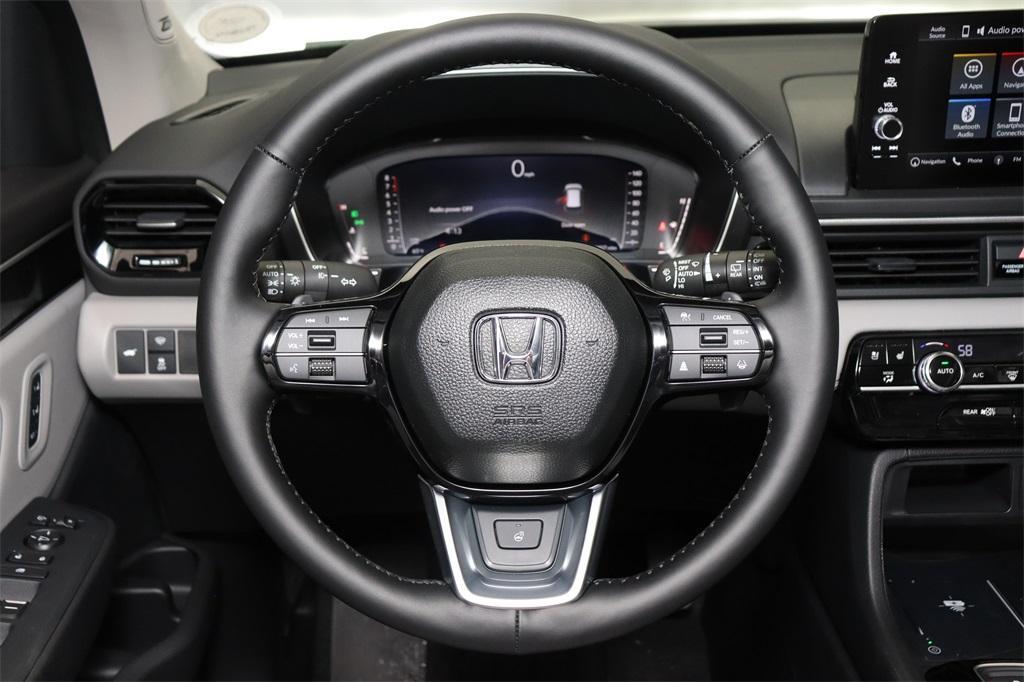 new 2025 Honda Pilot car, priced at $52,280