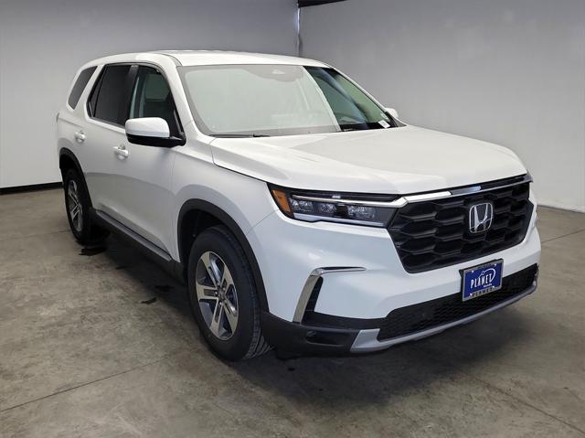 new 2025 Honda Pilot car, priced at $46,200