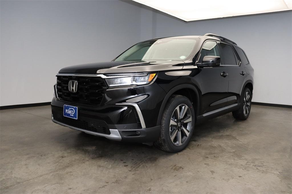 new 2025 Honda Pilot car, priced at $53,280