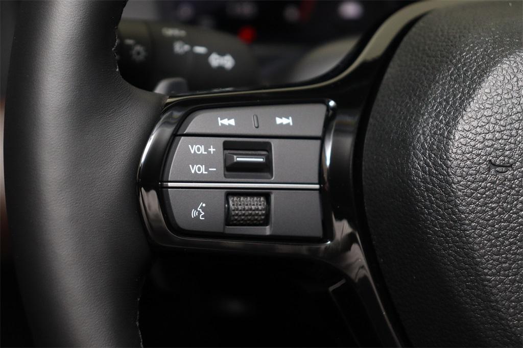 new 2025 Honda Pilot car, priced at $53,280