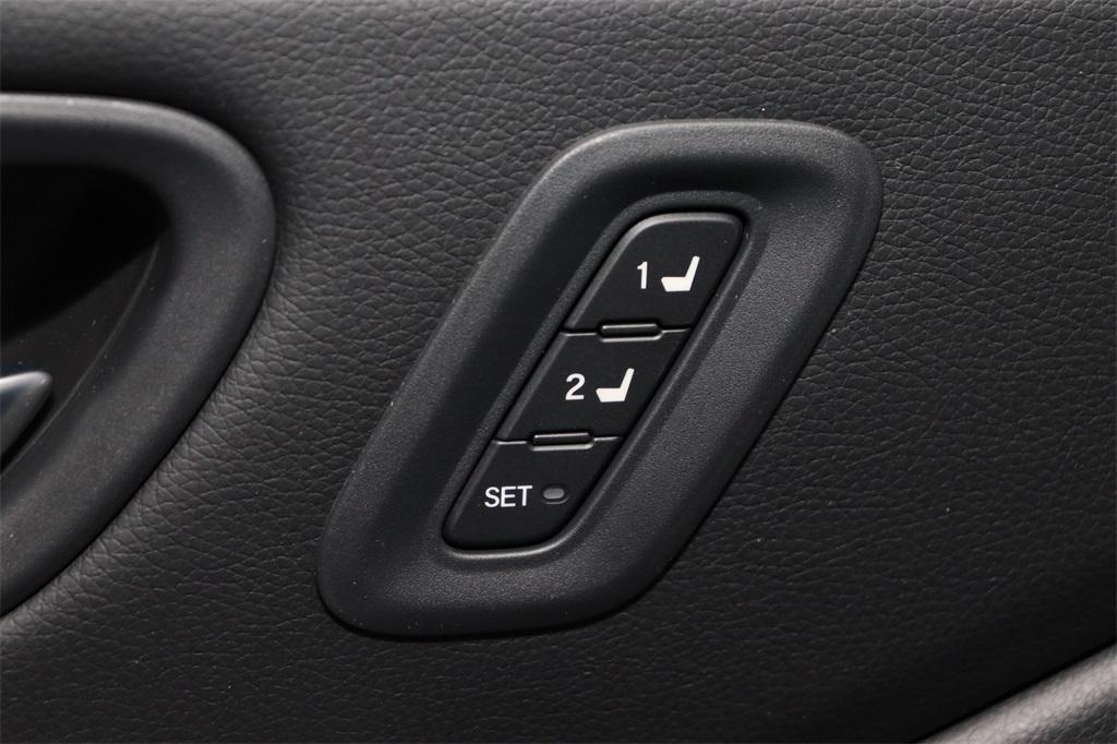 new 2025 Honda Pilot car, priced at $49,216
