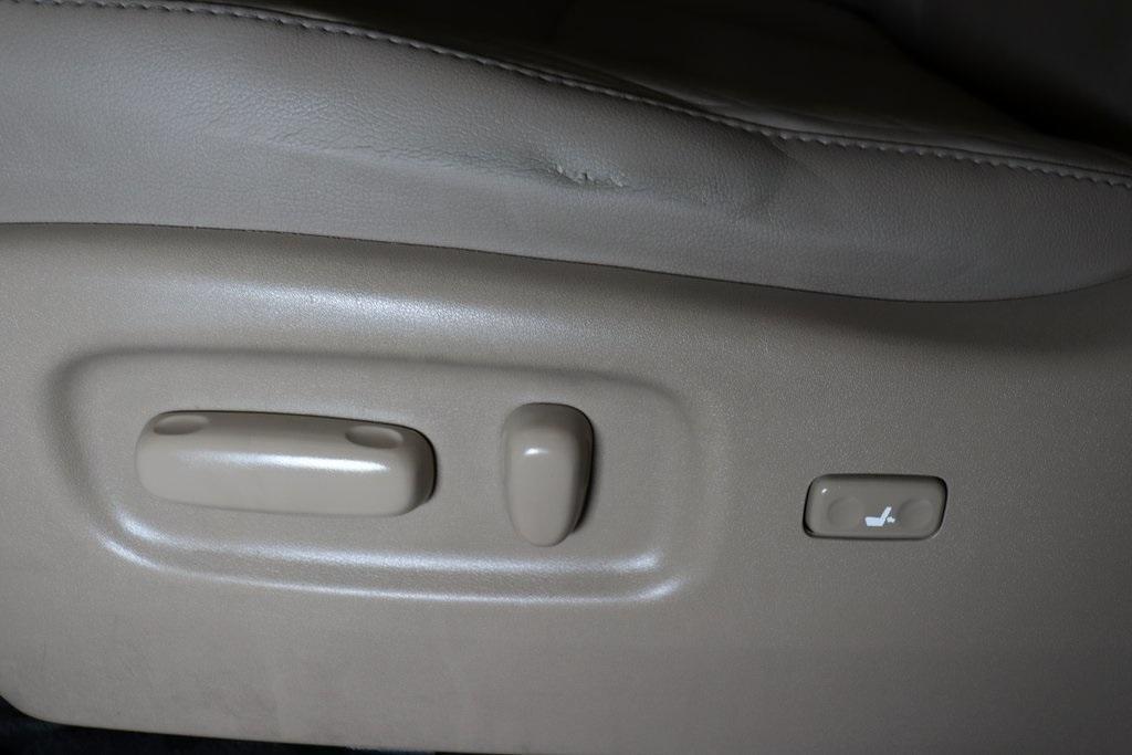 used 2012 Toyota Highlander car, priced at $14,500